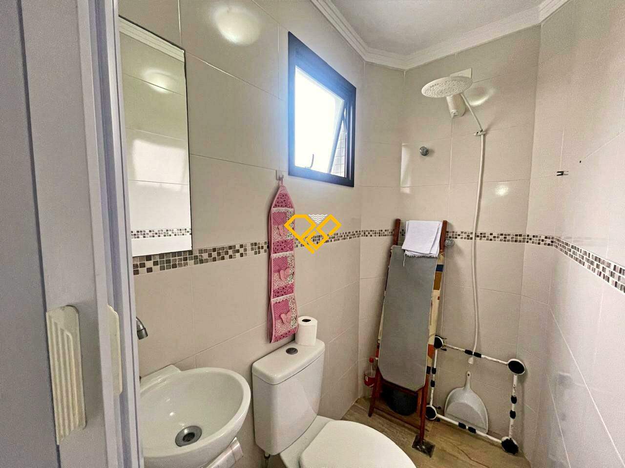 Apartamento para aluguel no Boqueirão: Wc de serviço