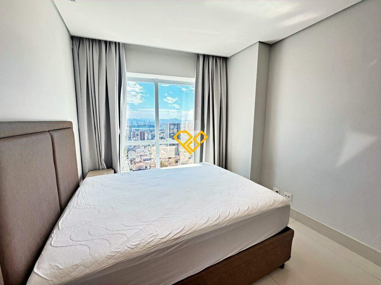 Apartamento para aluguel no Aparecida: Dormitório 1 - suíte