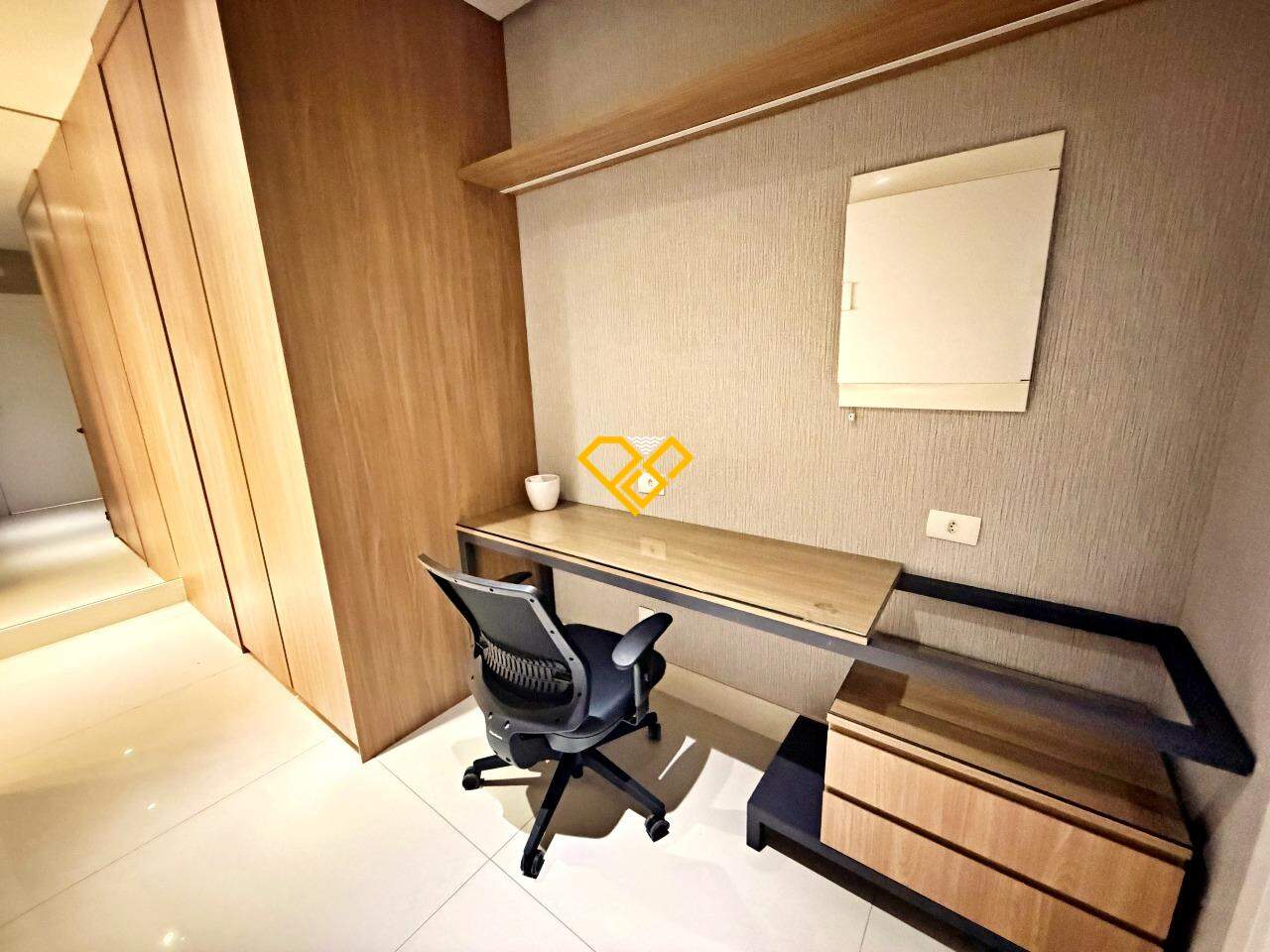 Apartamento para aluguel no Aparecida: Entrada - escritório