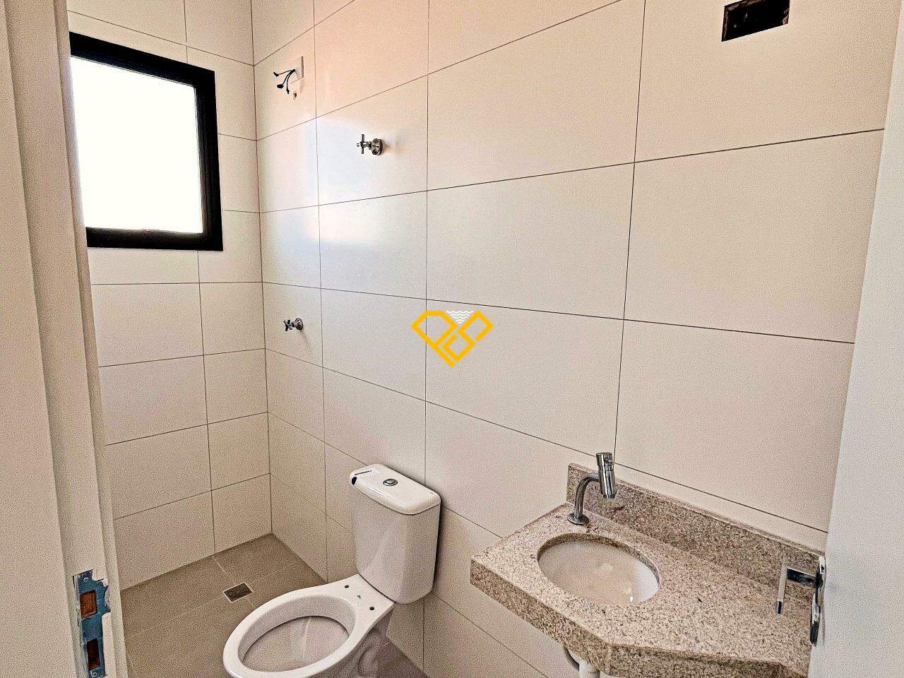 Casa à venda no Macuco: Wc suíte 1