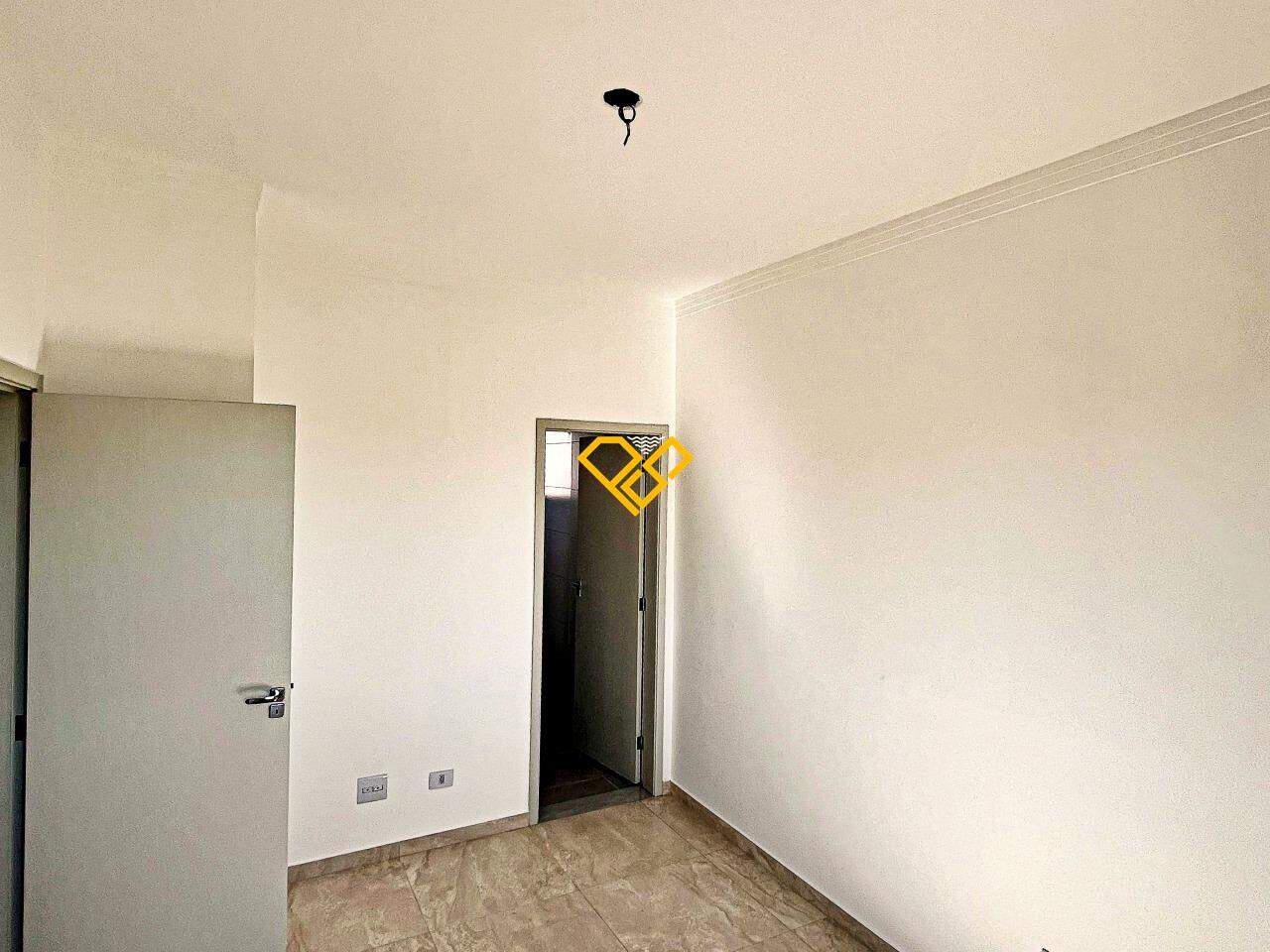 Casa à venda no Macuco: Suíte 2