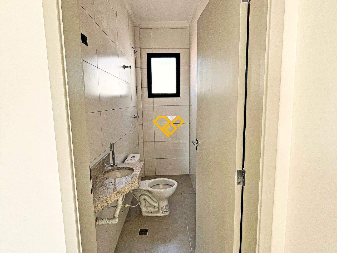 Casa à venda no Macuco: Wc suíte 2