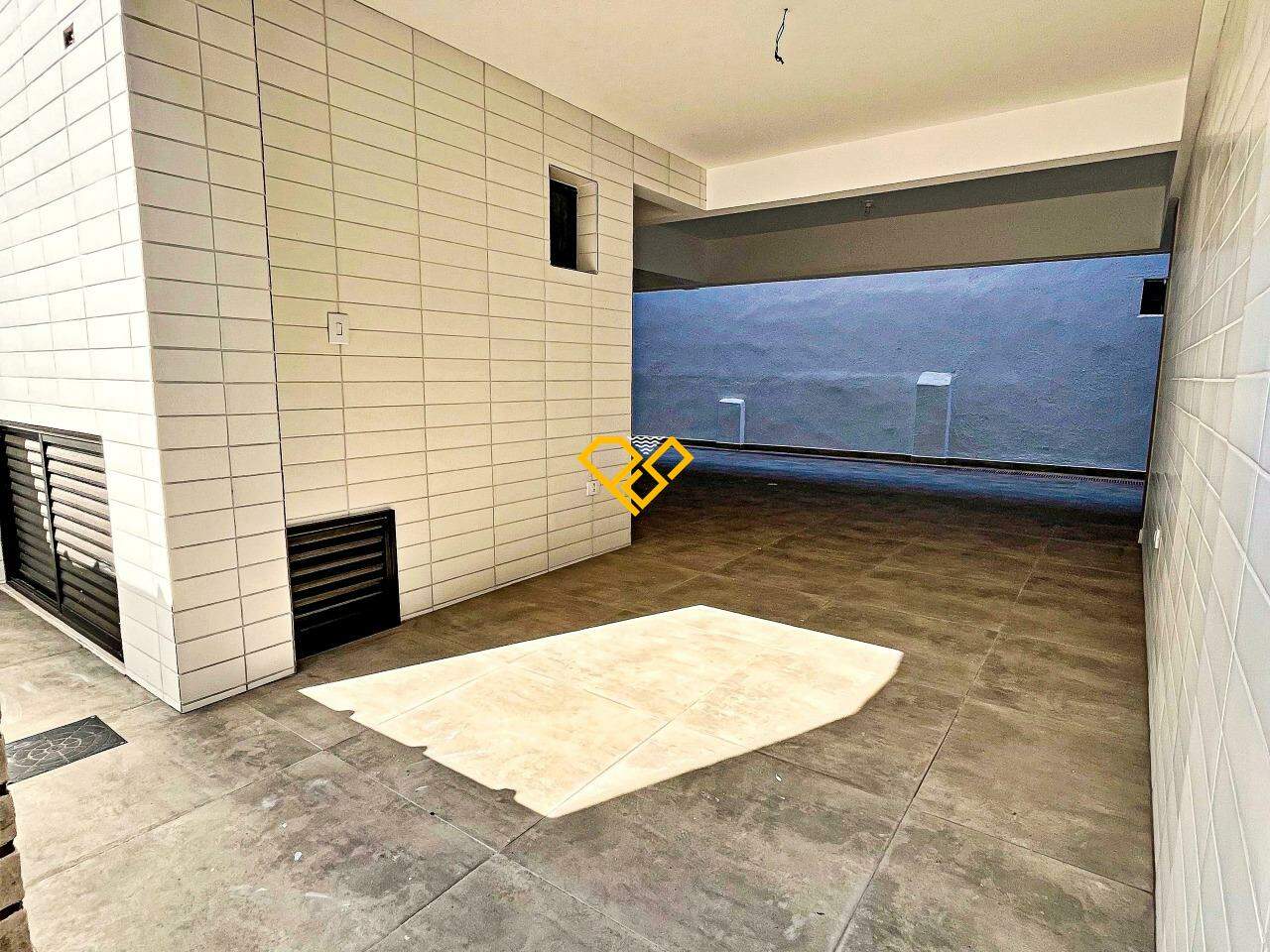Casa à venda no Macuco: Garagem