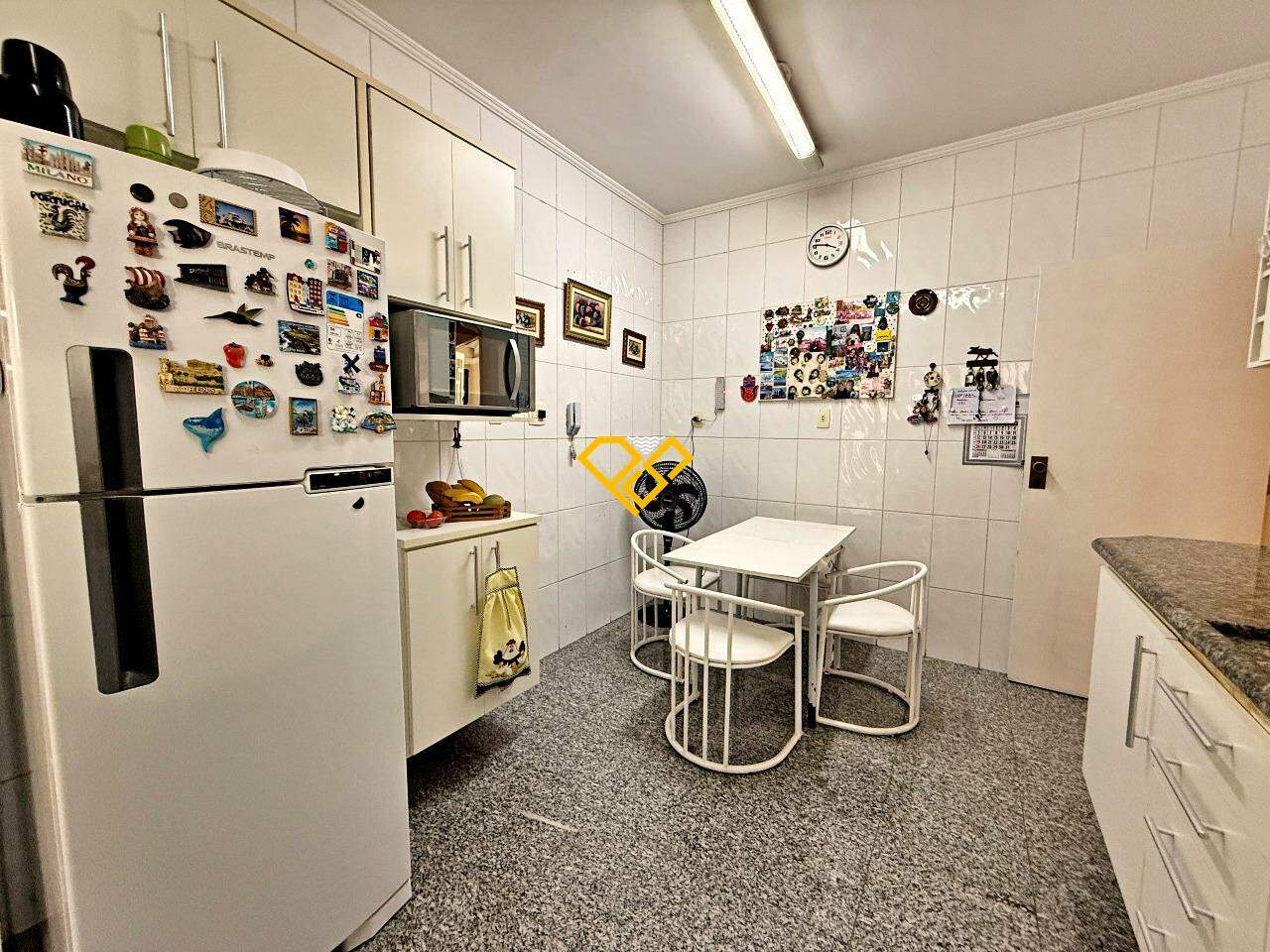 Apartamento à venda no Gonzaga: Cozinha