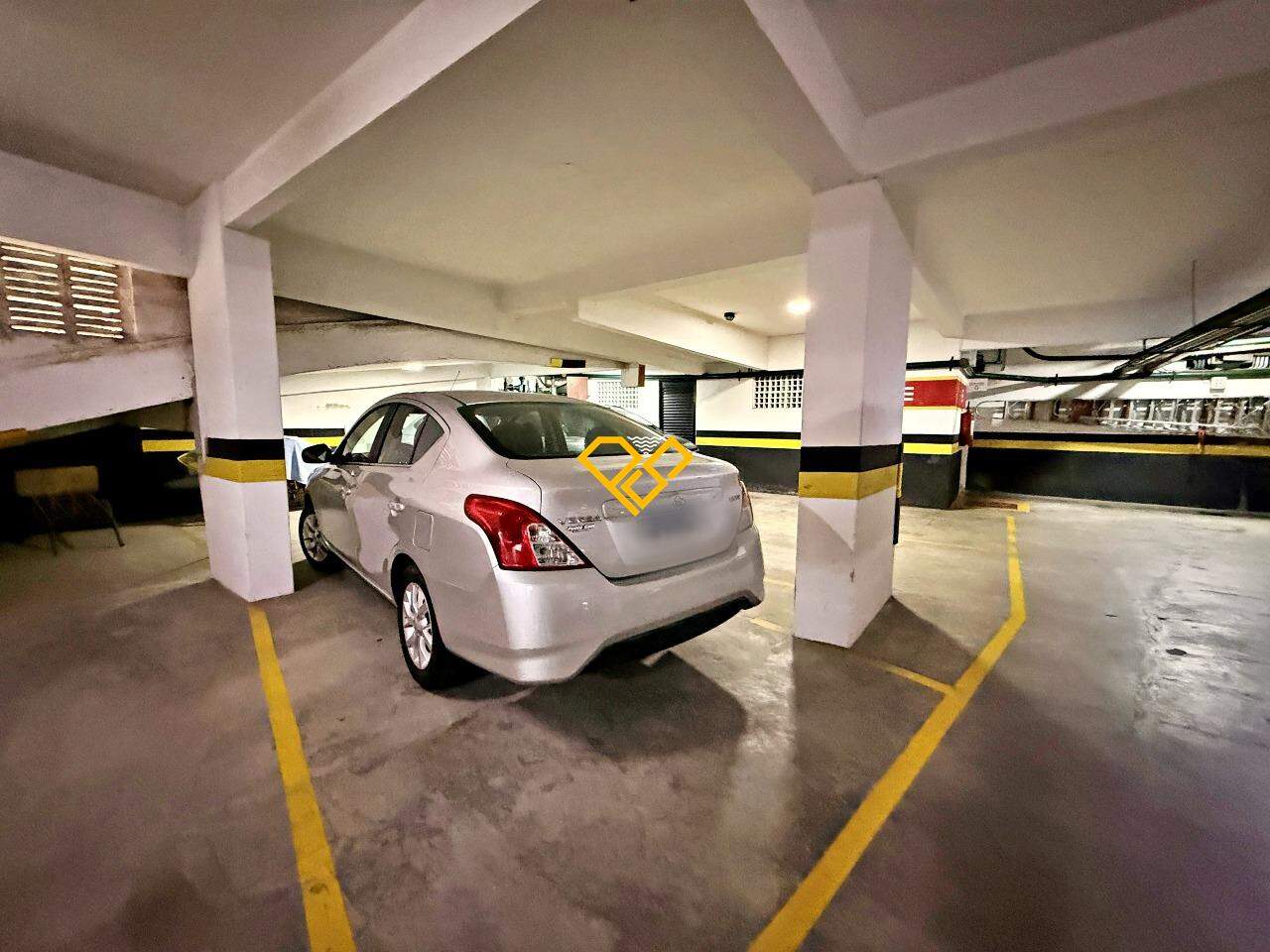 Apartamento à venda no Gonzaga: Garagem