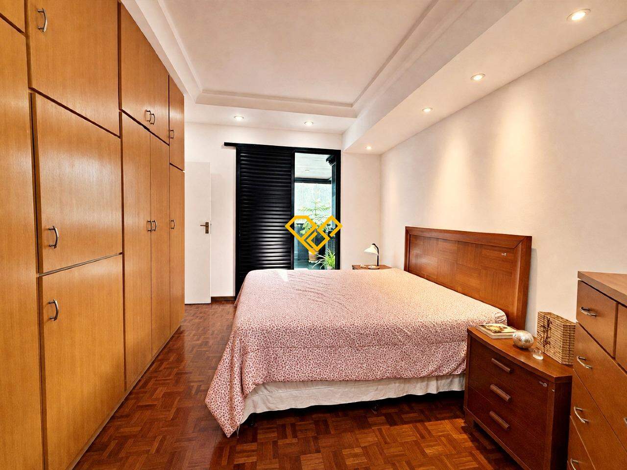 Apartamento à venda no Gonzaga: Dormitório 1 - suite