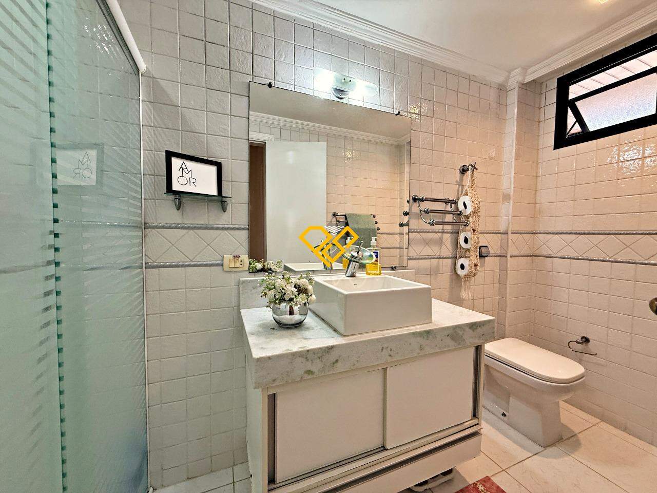 Apartamento à venda no Gonzaga: Wc social