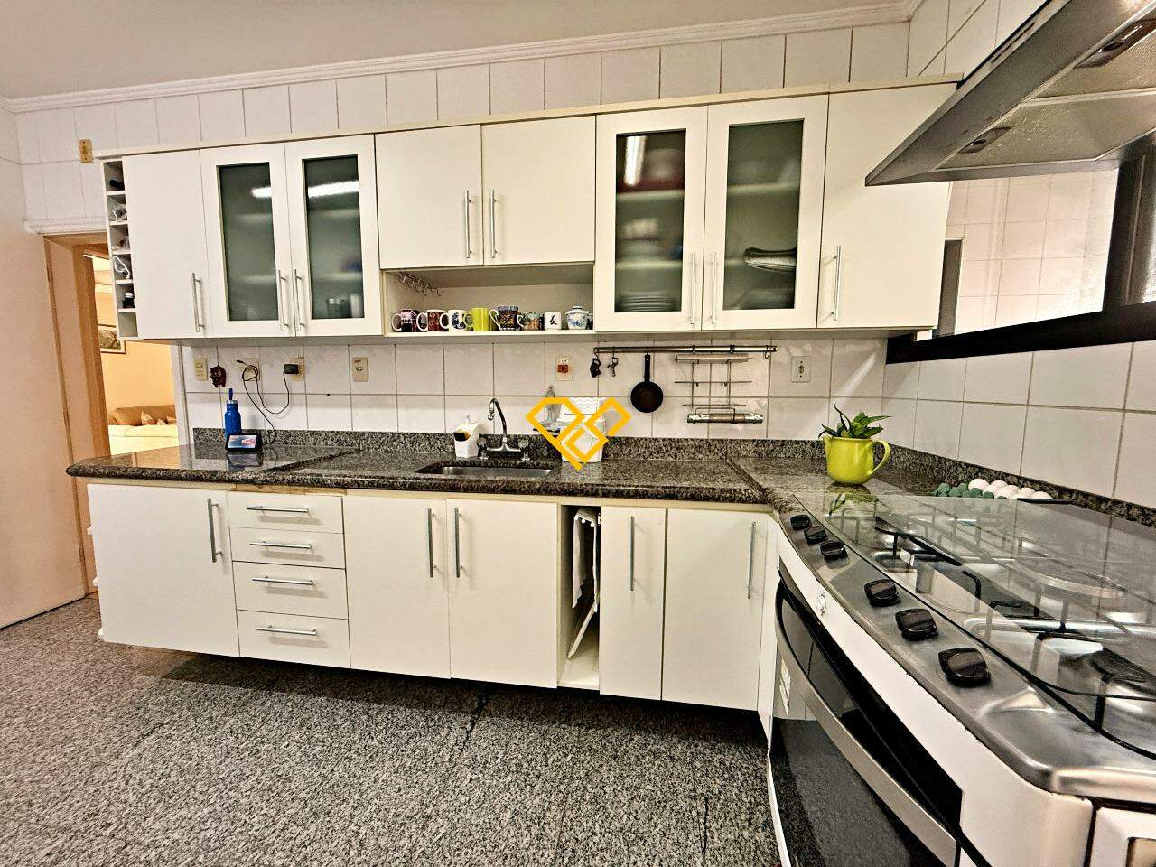 Apartamento à venda no Gonzaga: Cozinha