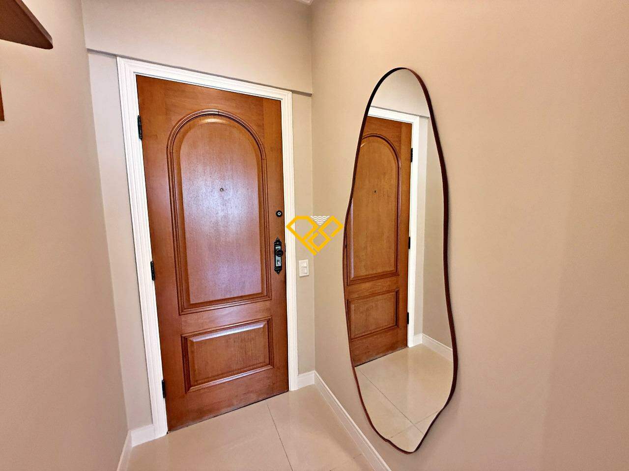 Apartamento à venda no Campo Grande: Entrada