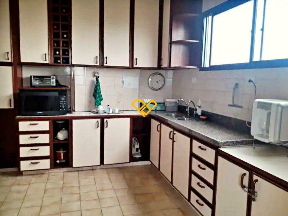Apartamento para aluguel no Ponta da Praia: Cozinha