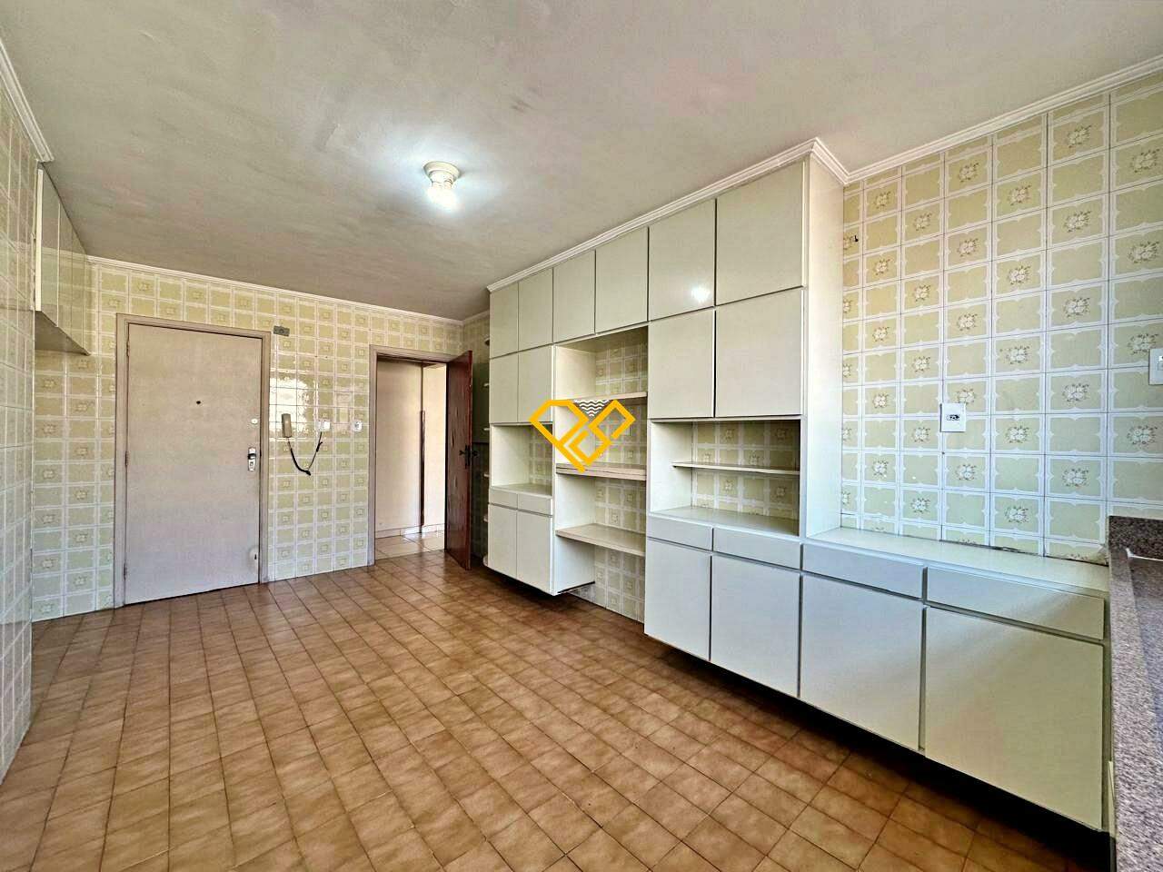 Apartamento à venda no Gonzaga: Cozinha