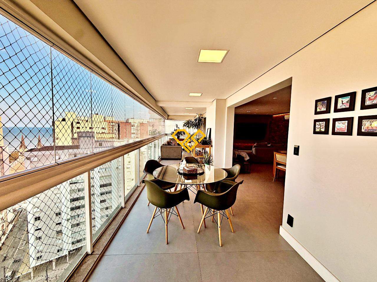 Apartamento à venda no Embaré: Varanda