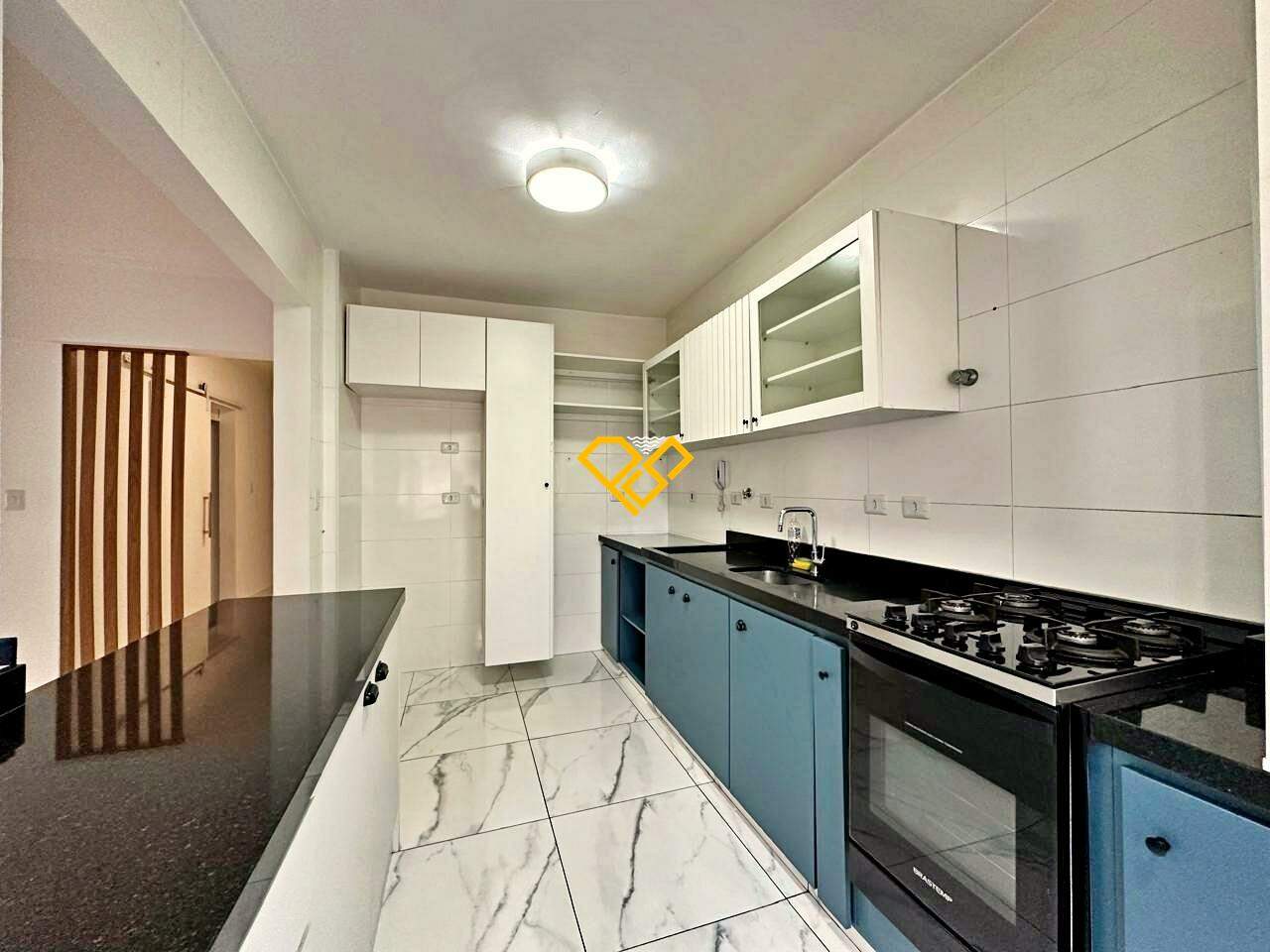 Apartamento à venda no Ponta da Praia: Cozinha