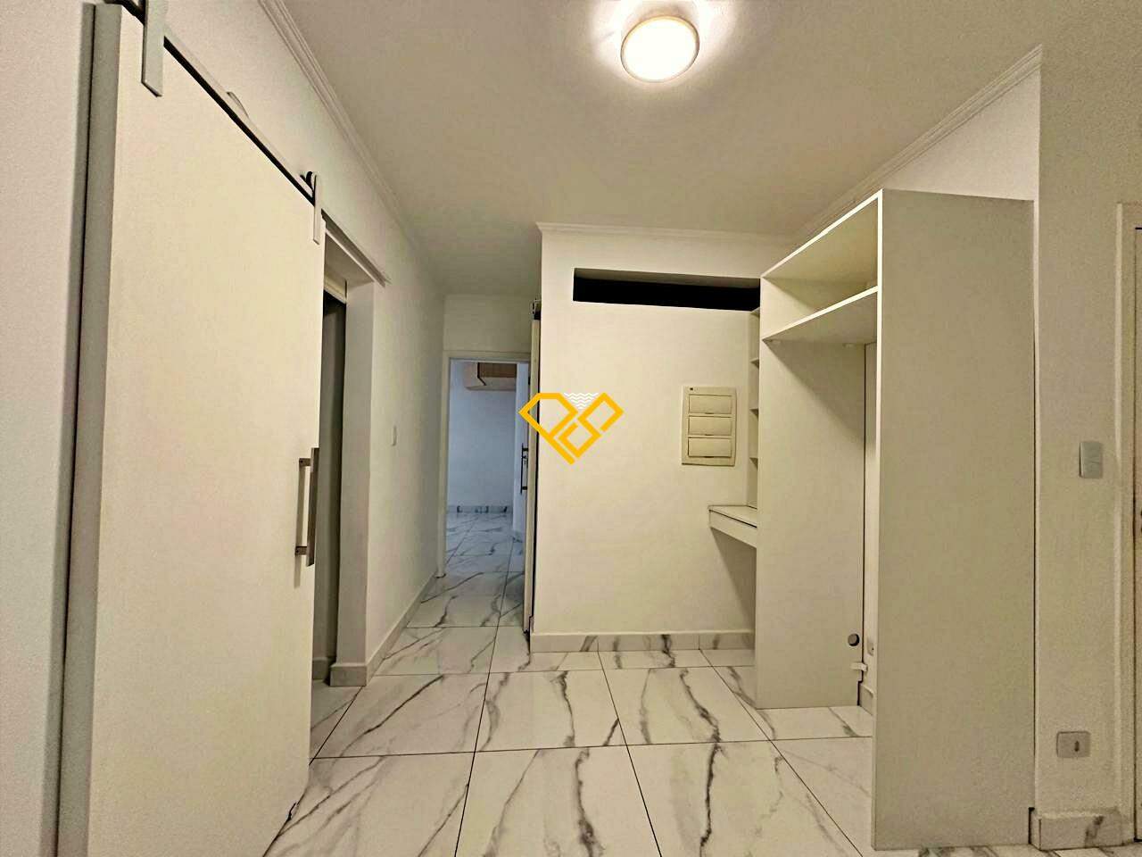 Apartamento à venda no Ponta da Praia: Escritório