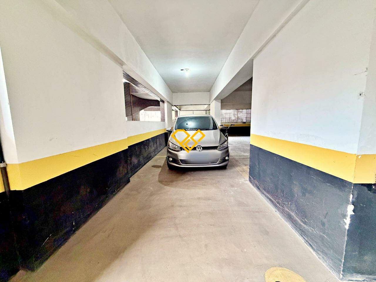 Garden à venda no Gonzaga: Garagem