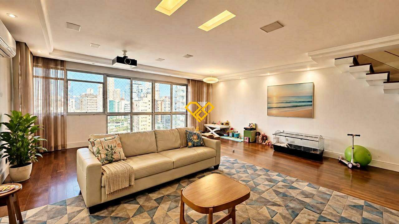 Cobertura à venda no Embaré: Sala 1° piso
