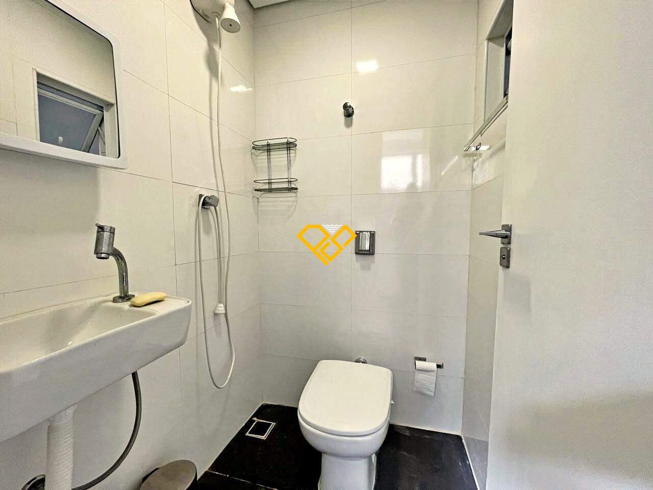 Apartamento à venda no Boqueirão: Wc de serviço