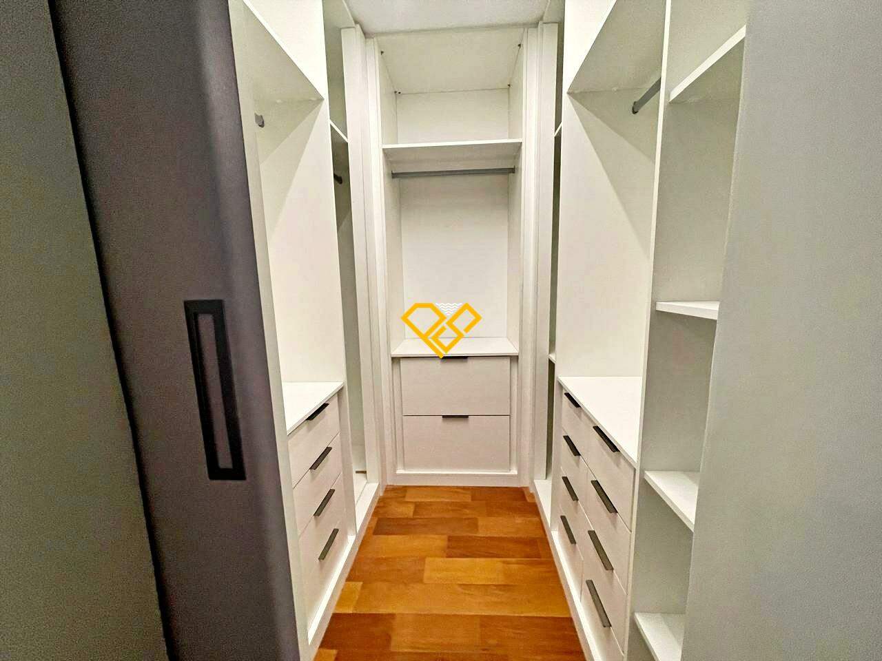Apartamento à venda no Boqueirão: Dormitório 1 - suíte - closet