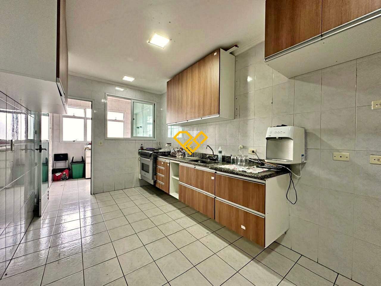 Cobertura à venda no Gonzaga: Cozinha