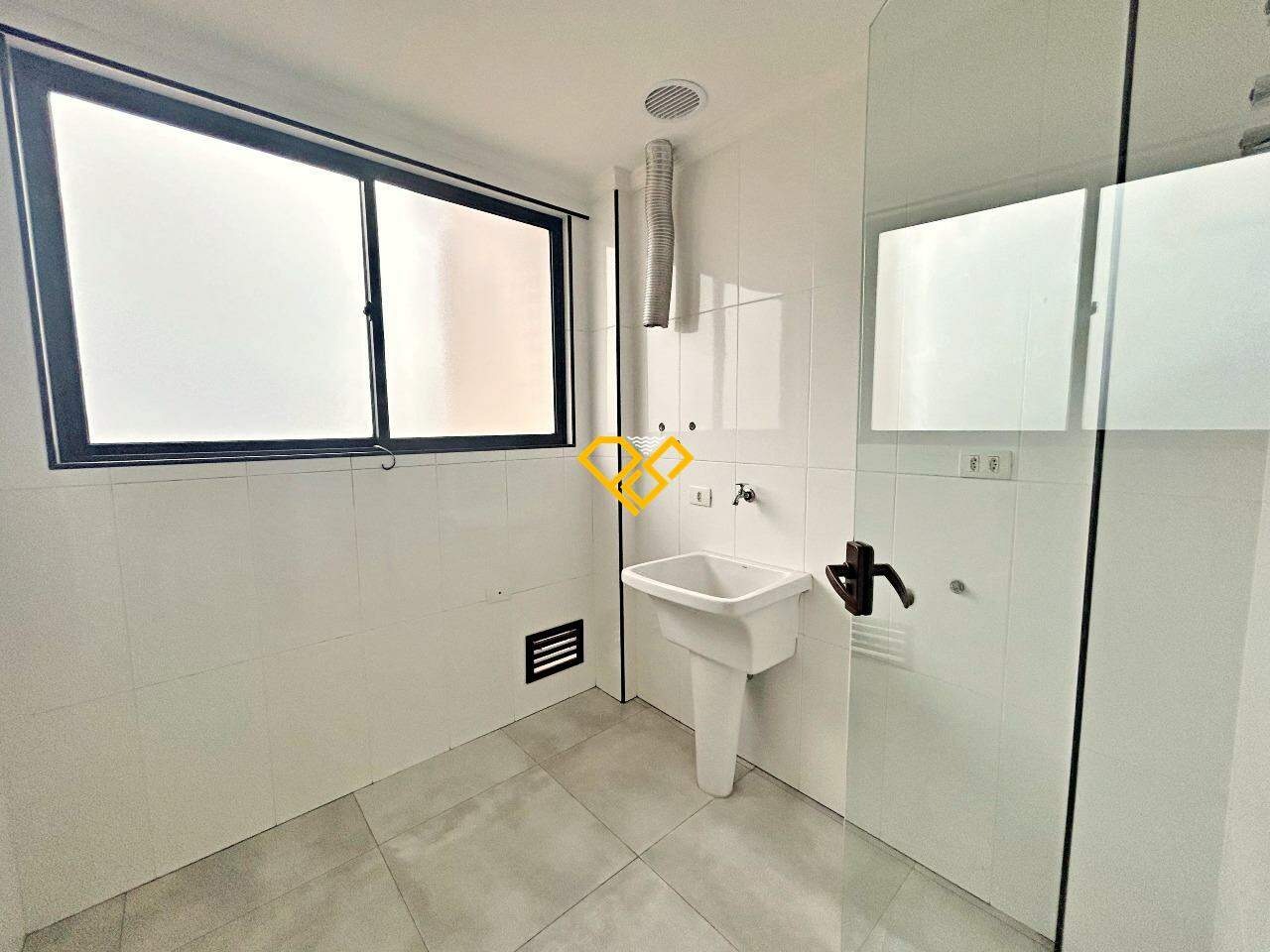 Apartamento à venda no Embaré: Área de serviço