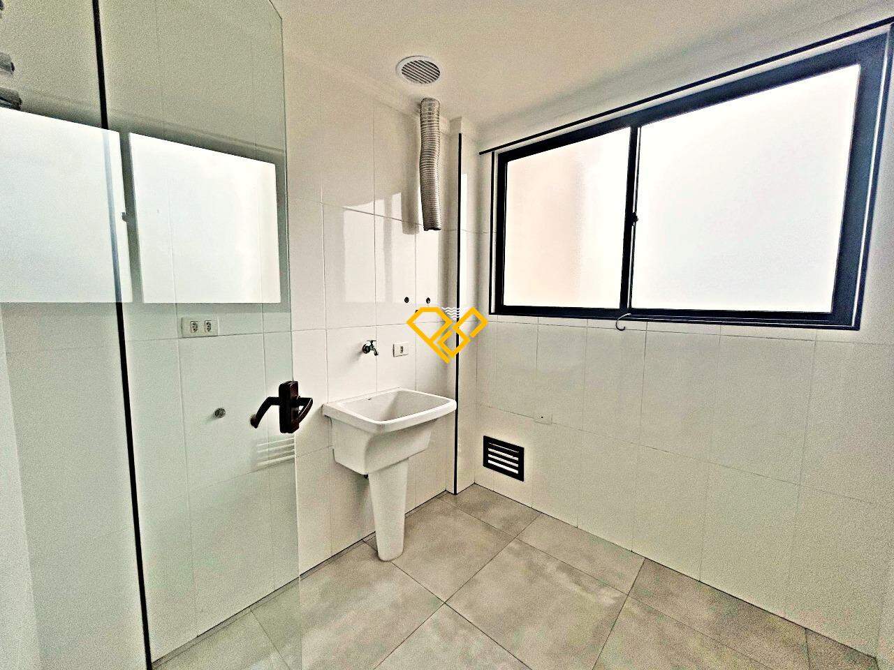 Apartamento à venda no Embaré: Área de serviço