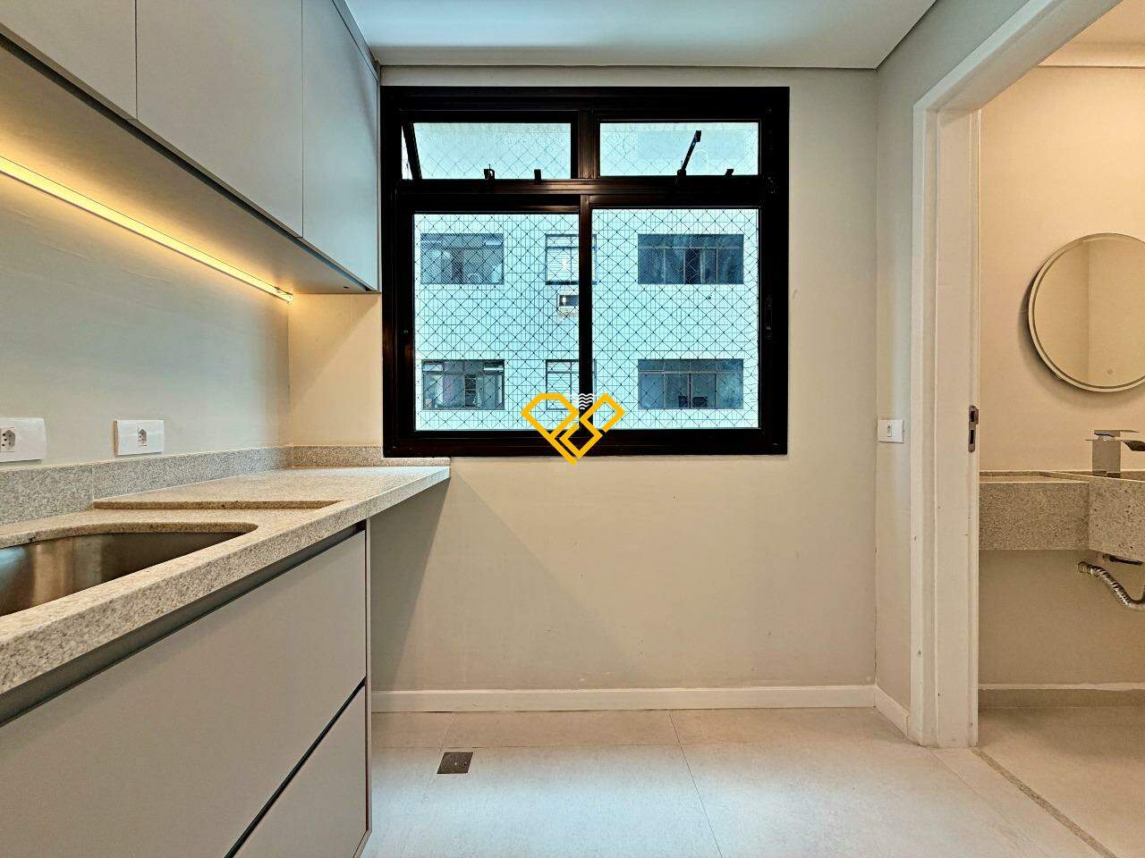 Apartamento para aluguel no Pompéia: Área de serviço