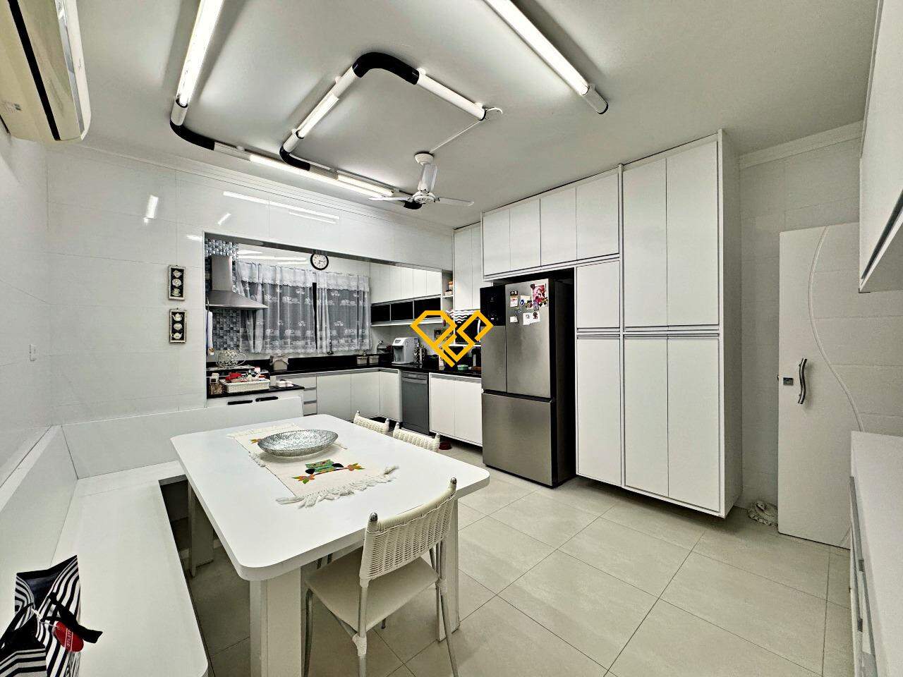 Apartamento à venda no Pompéia: Cozinha