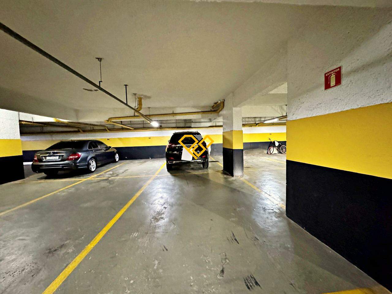 Apartamento à venda no Pompéia: Garagem
