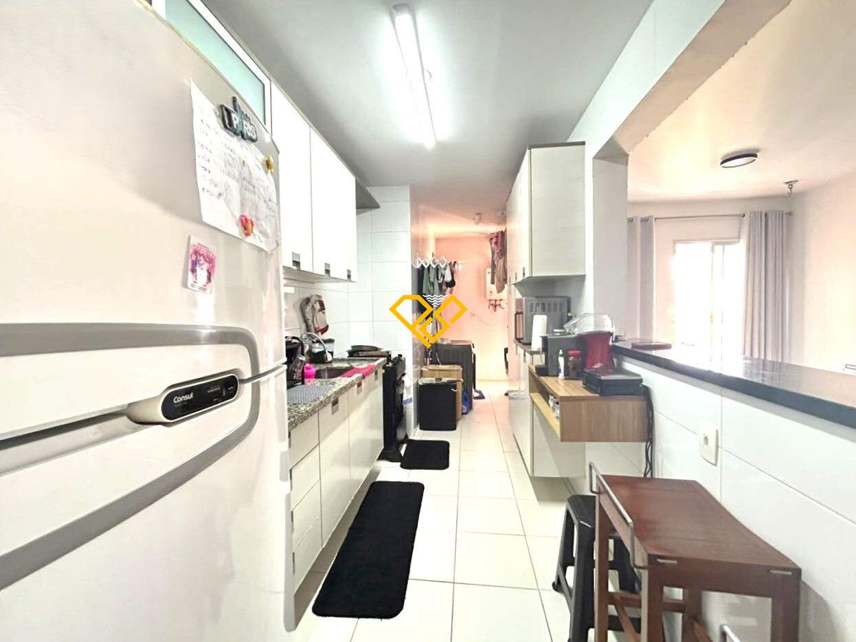Apartamento à venda no Gonzaga: Cozinha