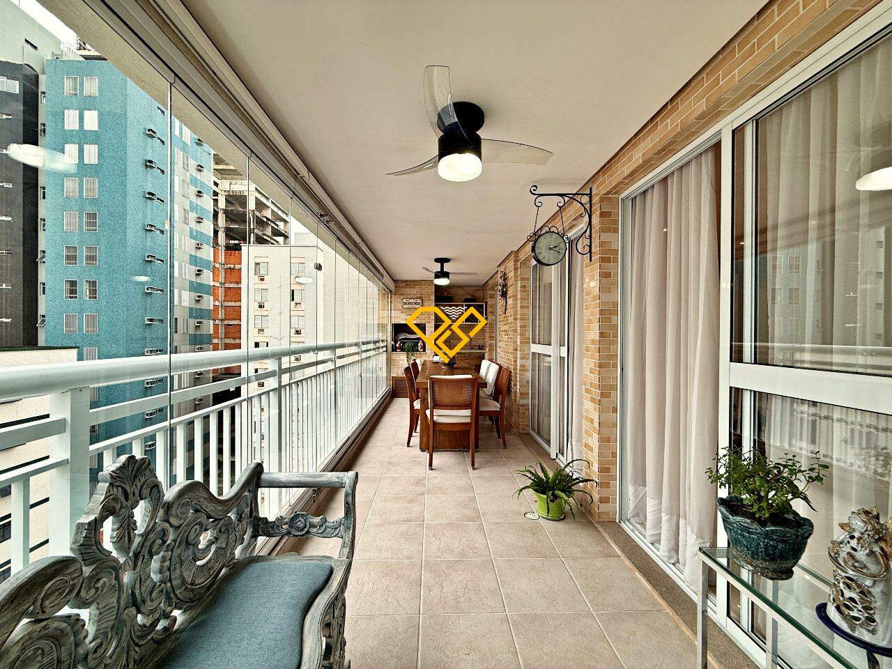 Apartamento à venda no Gonzaga: Varanda