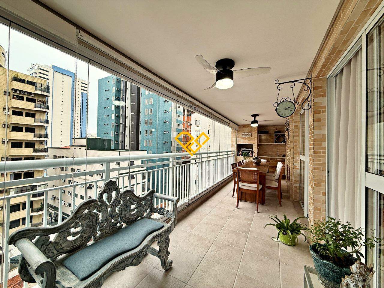 Apartamento à venda no Gonzaga: Varanda
