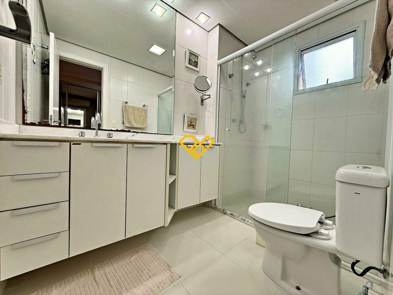 Apartamento à venda no Gonzaga: Wc suíte 2