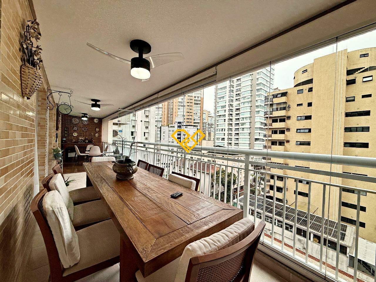 Apartamento à venda no Gonzaga: Varanda