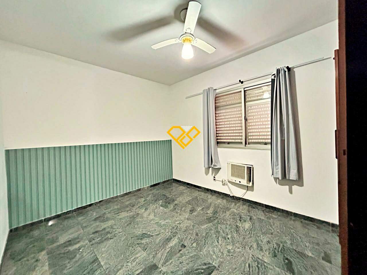 Apartamento para aluguel no Ponta da Praia: Dormitório 1 - suíte