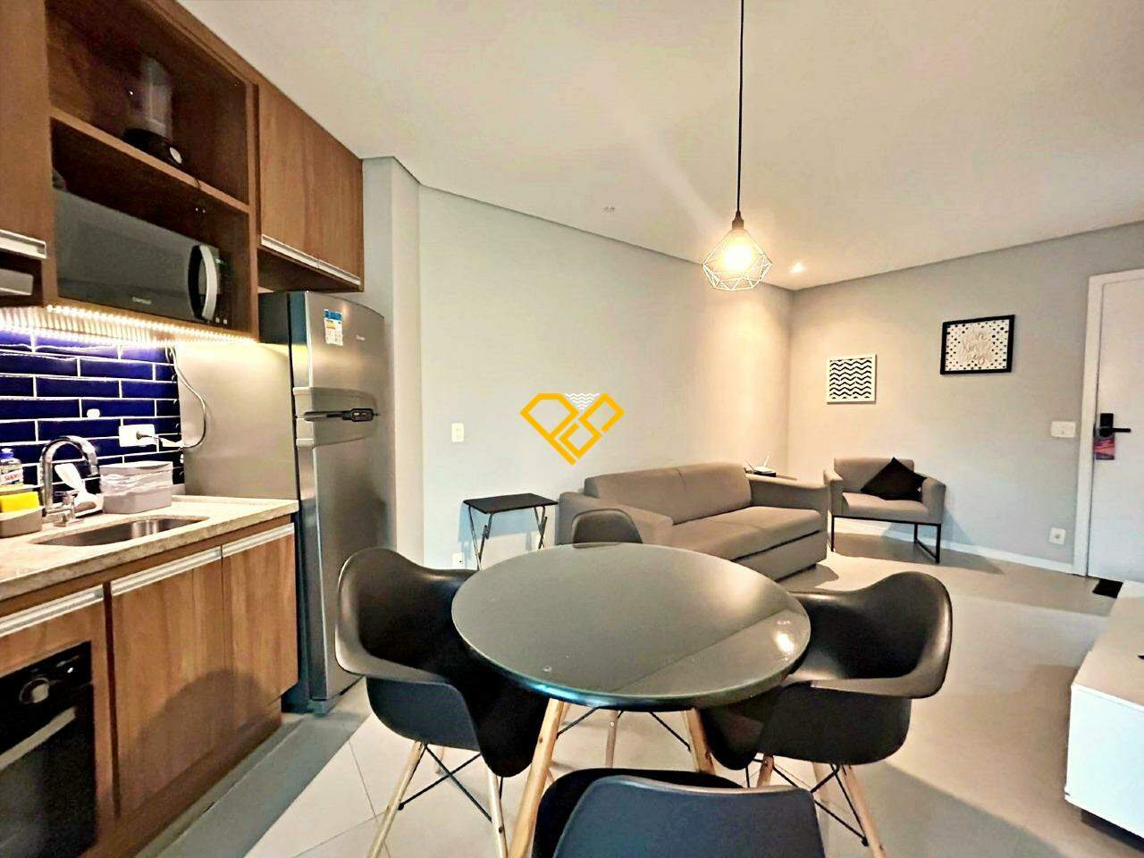 Apartamento à venda no Pompéia: Sala e cozinha integrada
