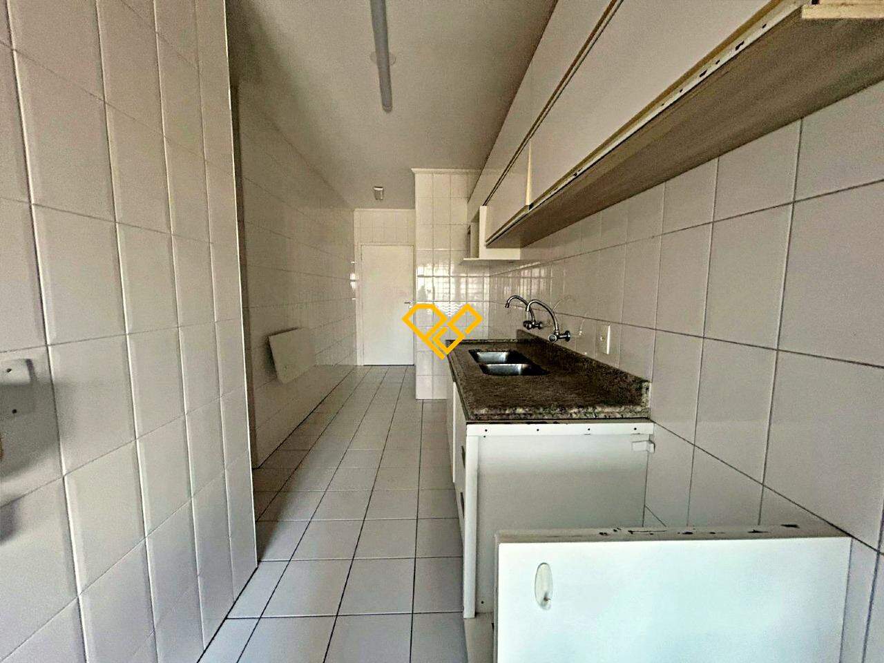 Apartamento à venda no Ponta da Praia: Cozinha