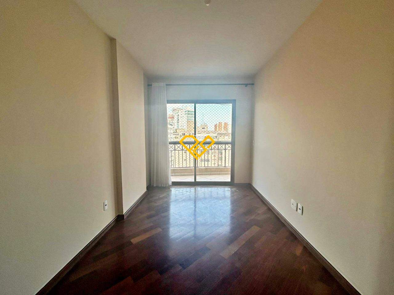 Apartamento à venda no Ponta da Praia: Sala