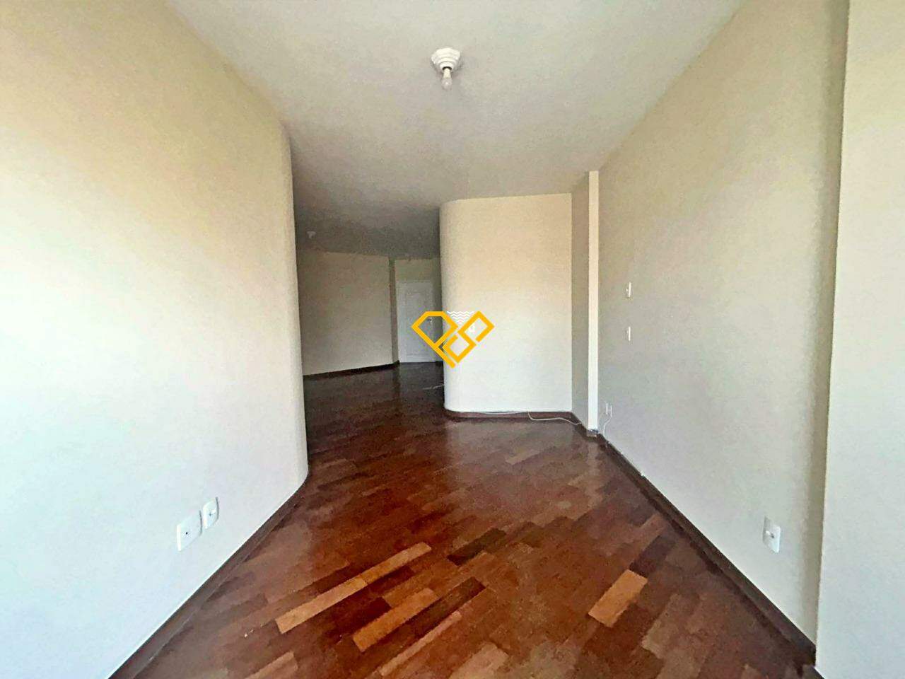 Apartamento à venda no Ponta da Praia: Sala