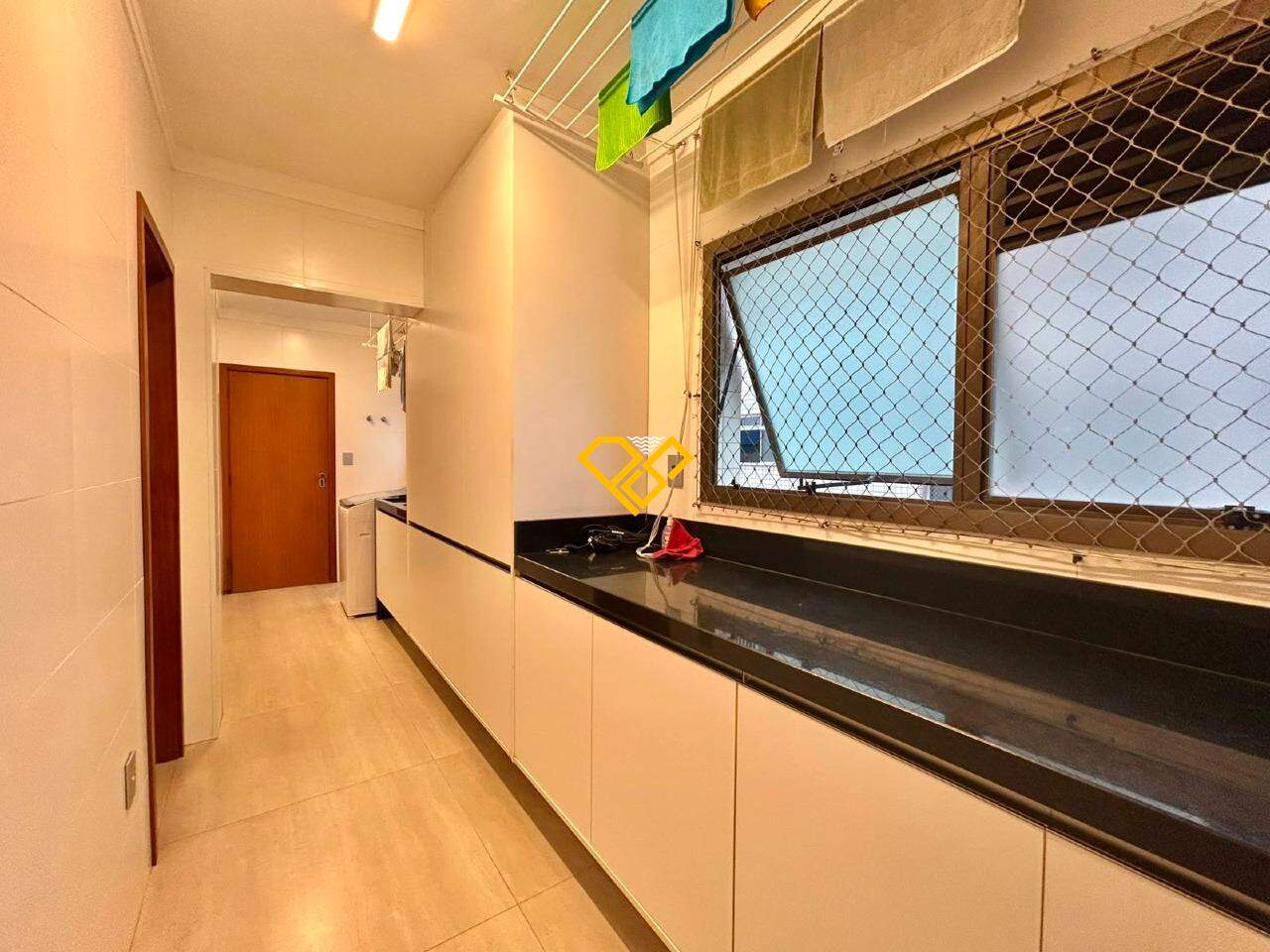 Apartamento para aluguel no Pompéia: Área de serviço