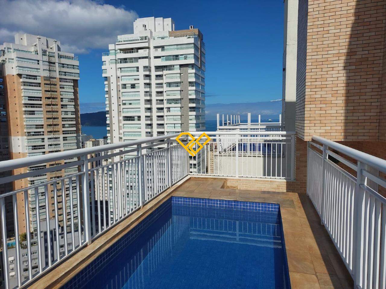 Cobertura à venda no Gonzaga: Piscina