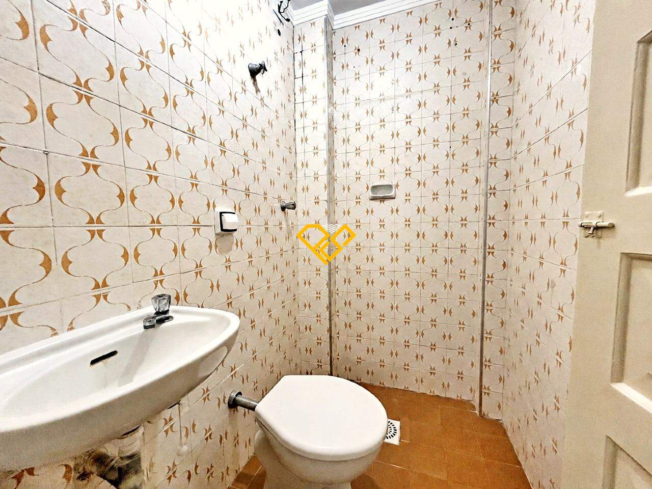 Apartamento à venda no Gonzaga: Wc de serviço