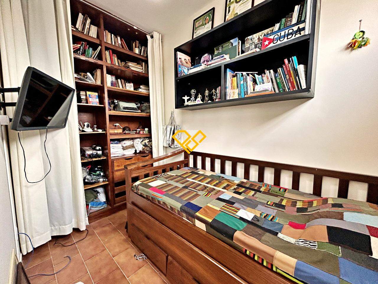 Apartamento à venda no Embaré: Dependência