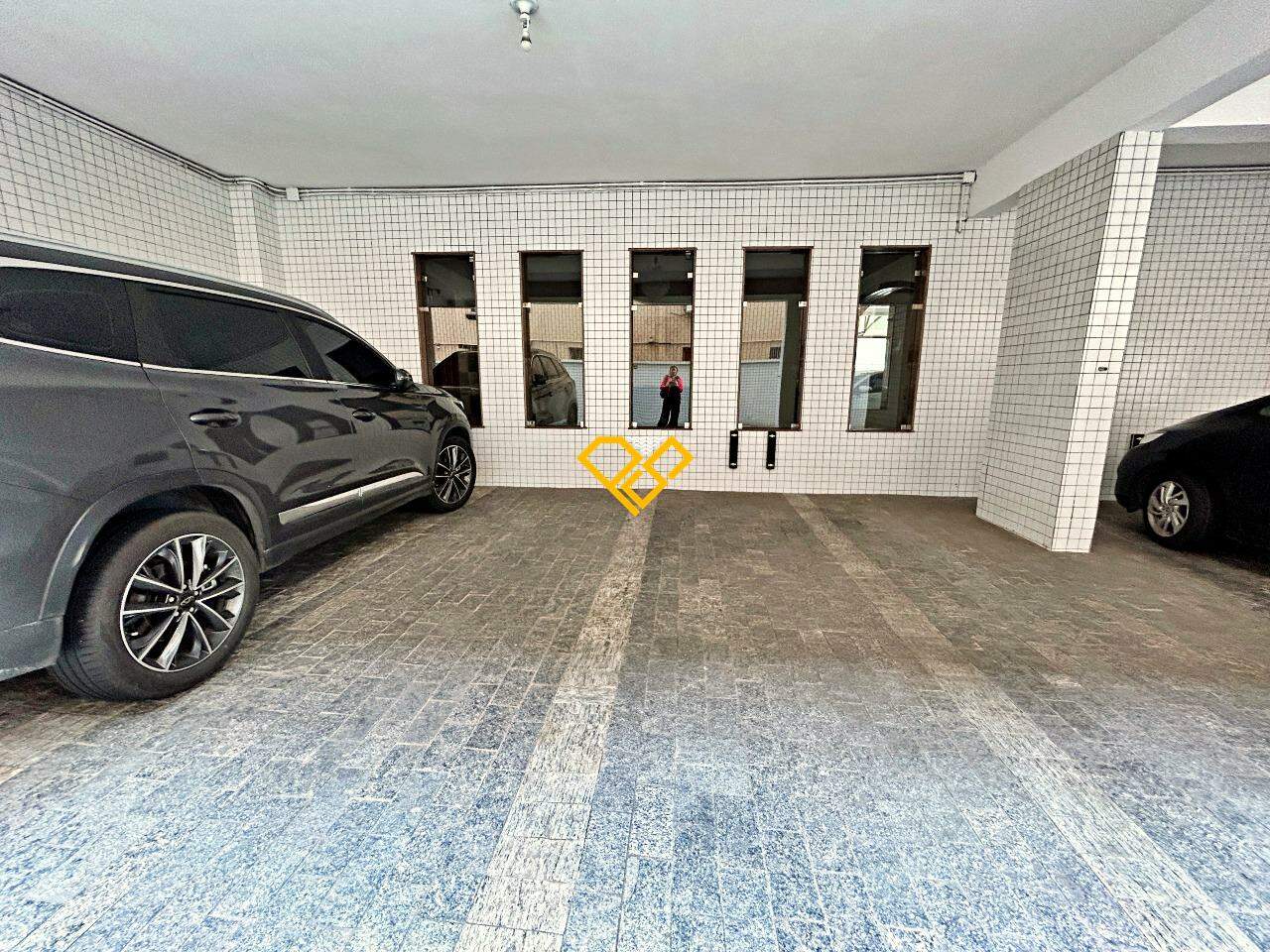 Apartamento à venda no Embaré: Garagem