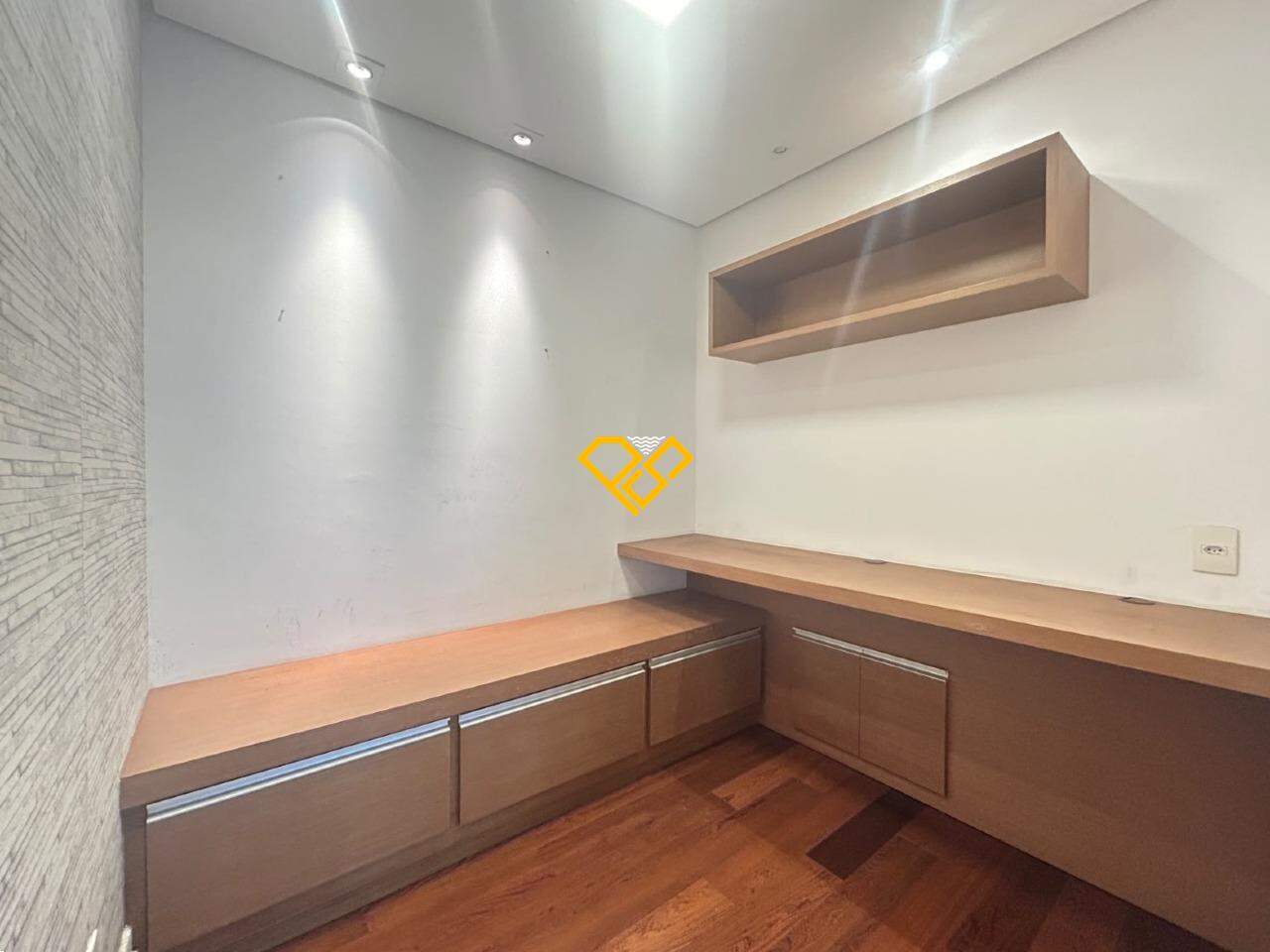 Apartamento à venda no Gonzaga: Dependência - escritório