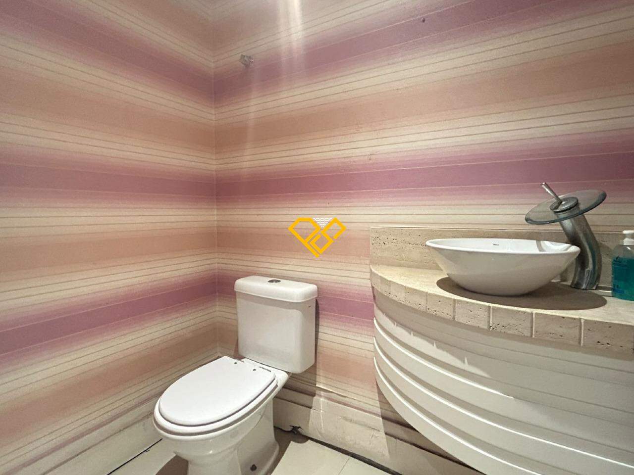 Apartamento à venda no Gonzaga: Lavabo