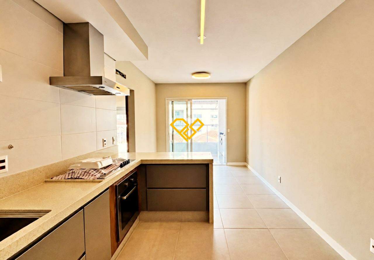 Garden à venda no Boqueirão: Sala e cozinha
