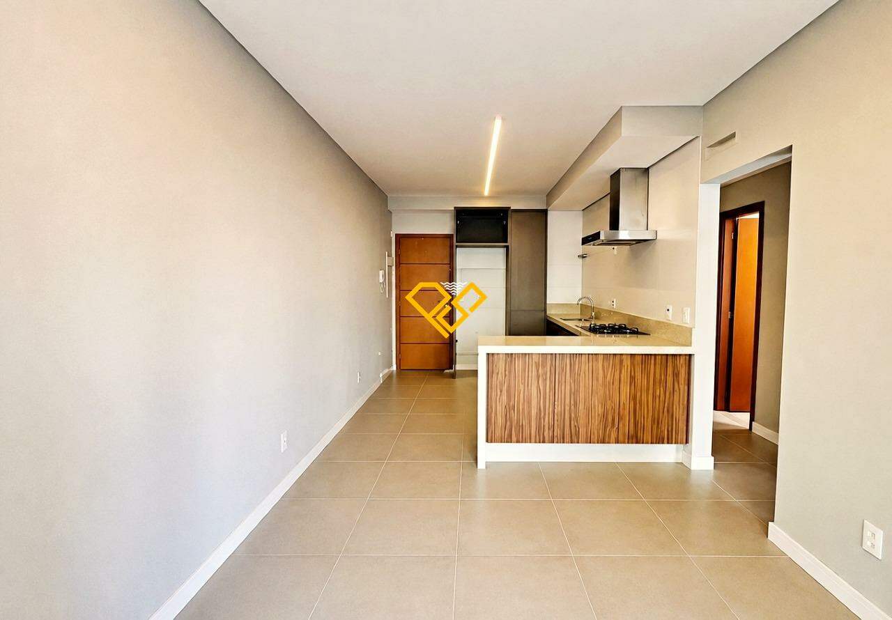Garden à venda no Boqueirão: Sala e cozinha
