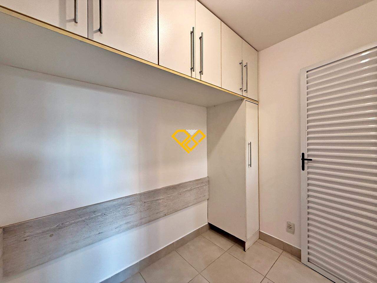 Apartamento para aluguel no Embaré: Dependência