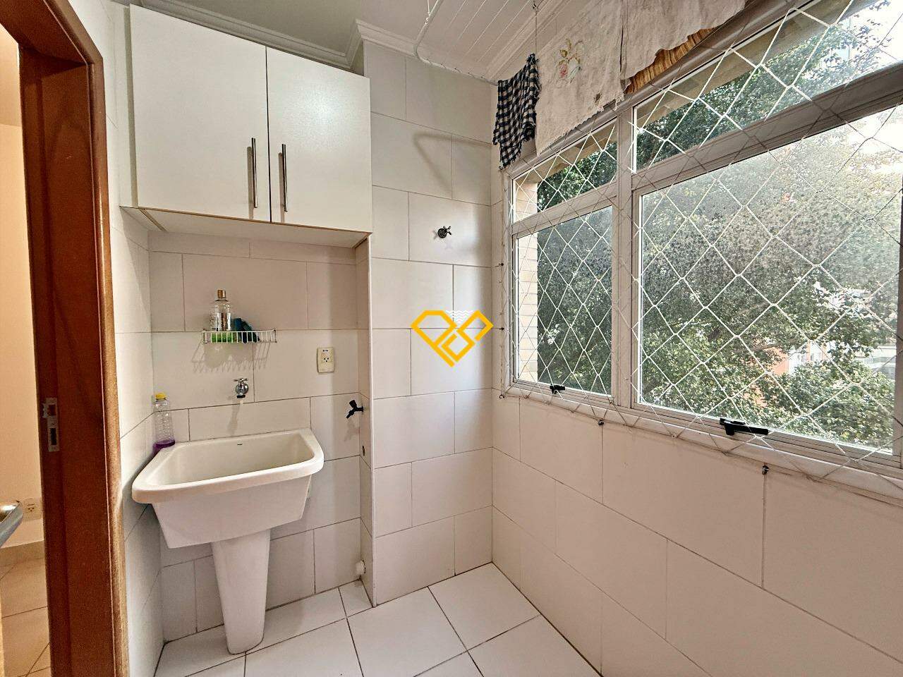 Apartamento para aluguel no Embaré: Área de serviço