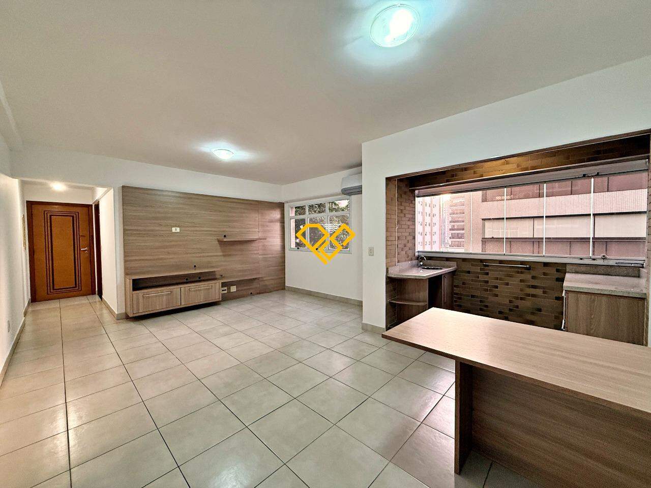 Apartamento para aluguel no Embaré: Sala